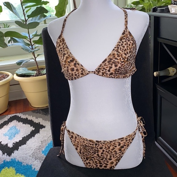 Chun Fashion 2 piece bikini - Picture 1 of 6